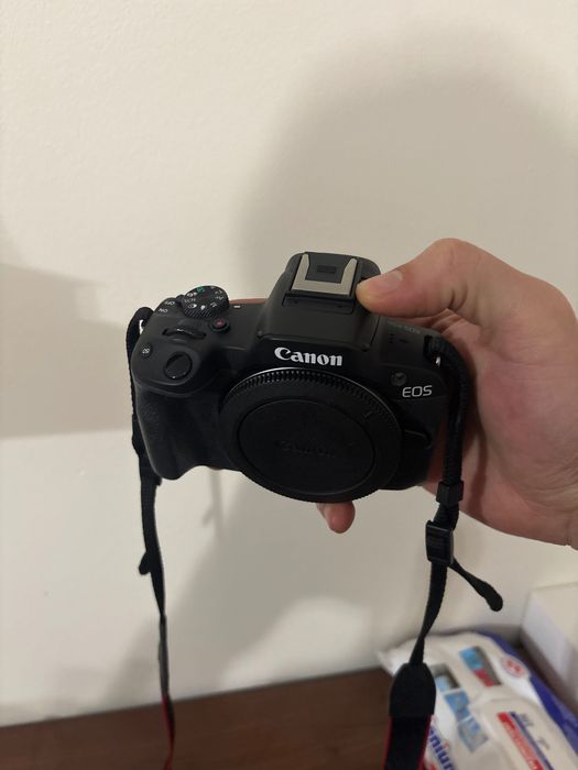 Aparat Canon EOS R50