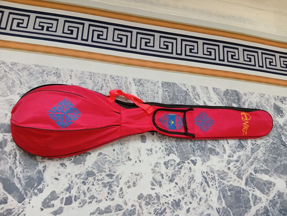 Домбыра сатылады