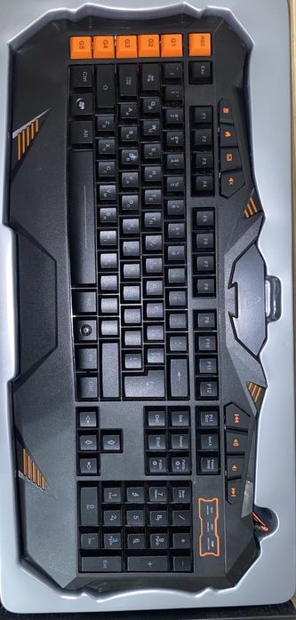 Игровая клавиатура LEONOF, в отличном состояний