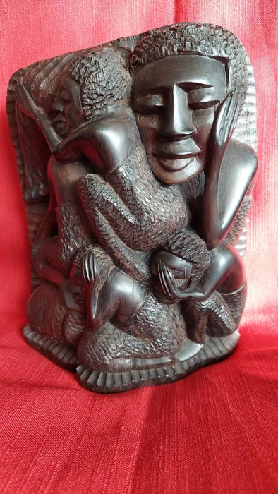 Автентични африкански маски,  статуетки и пана