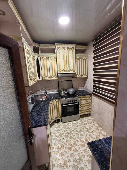 Чиланзар Продается квартира 8 квартал 3/2/4 Кирпичный дом