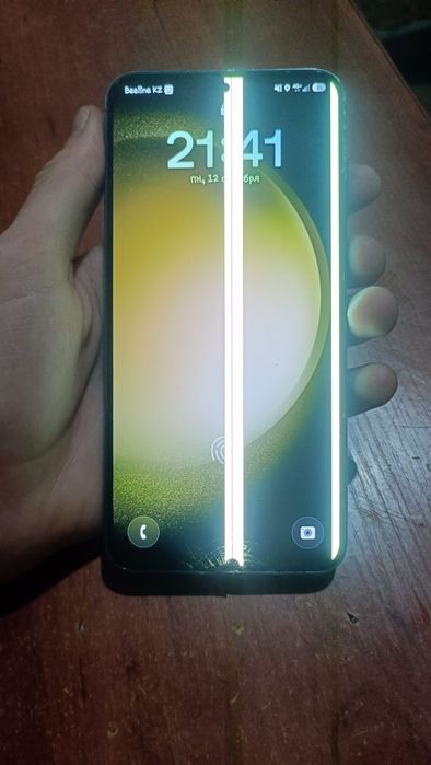 продам телефон самсунг с23+