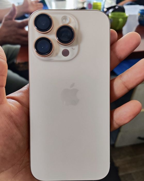 Iphone 16 pro.