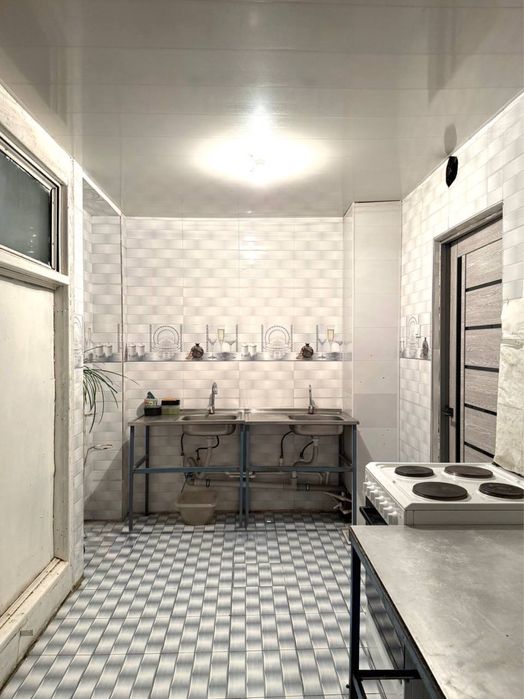 2 Комнаты в общежитии, Лисунова, Школа №166, Кадышева, Кинотеатр