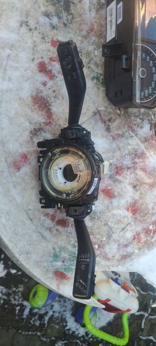 Spirala VW cu manete cod 5K0 953 549 E sau D