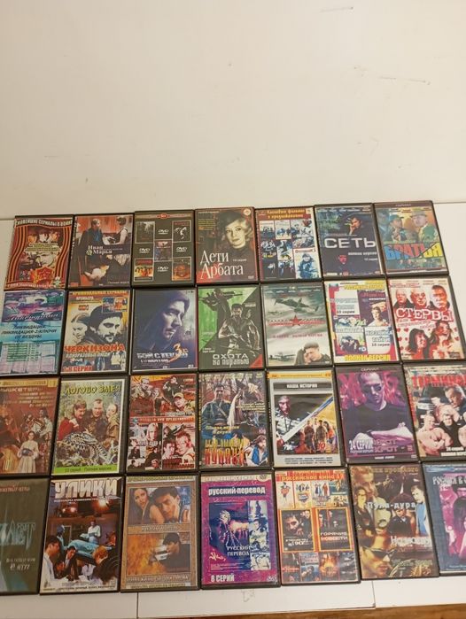 Видео кассеты. СД диски