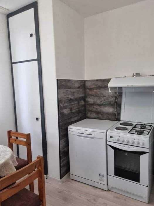 Дава се под наем Четиристаен апартамент в Стара Загора, Център - 86 кв.м за 71400 € - Снимка #3