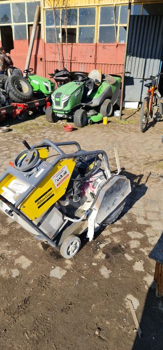 Închiriem, Mașină de tăiat beton,betoniera,mai și placa compactoare.