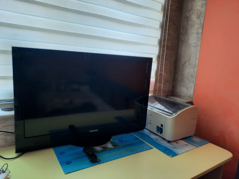 Телевизор TOSHIBA модел: 32HV10G