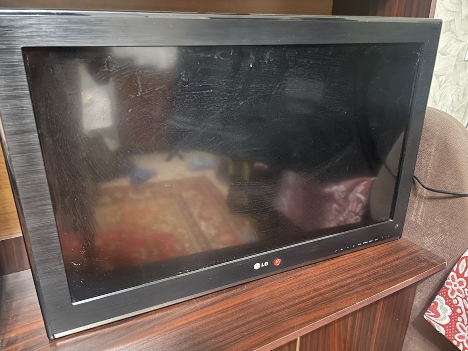 Продам телевизор LG