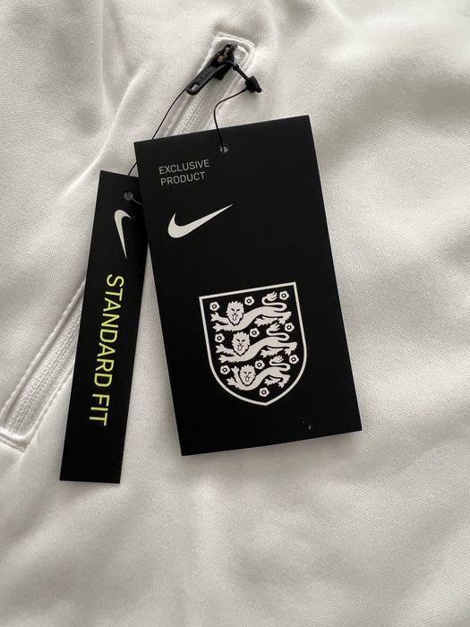 Детски футболни горнища на Англия и Франция!!! NIKE. Чисто нови!