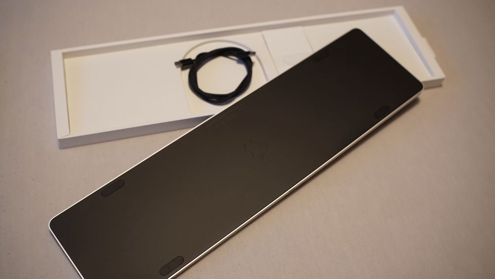 Magic Keyboard cu Touch ID si Keypad Layout US - Negru