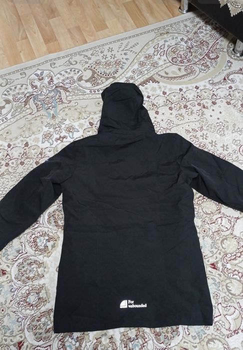 Продам новую куртку