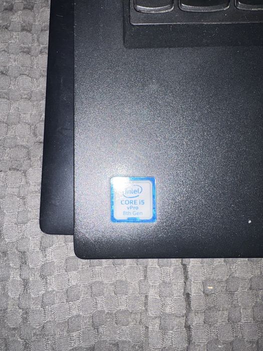 Vand laptop ThinkPad t480 dispay ul are touchscreen