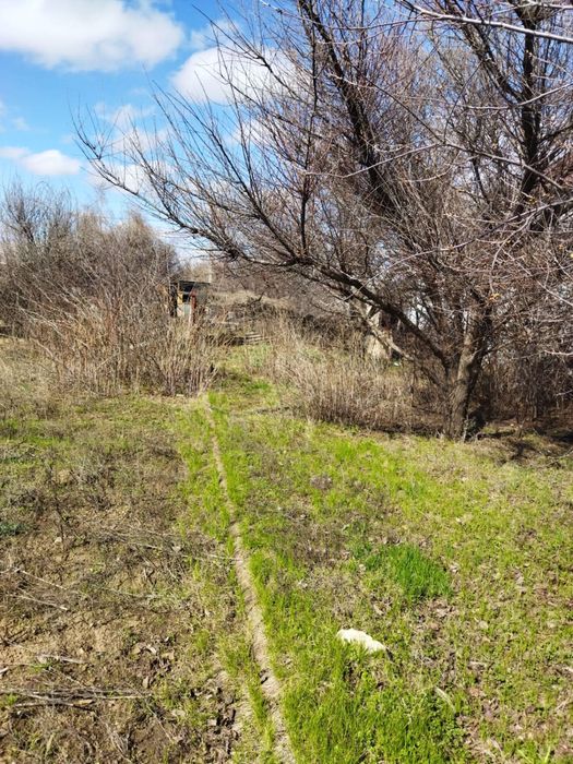 Продается дача ( белая казарма )