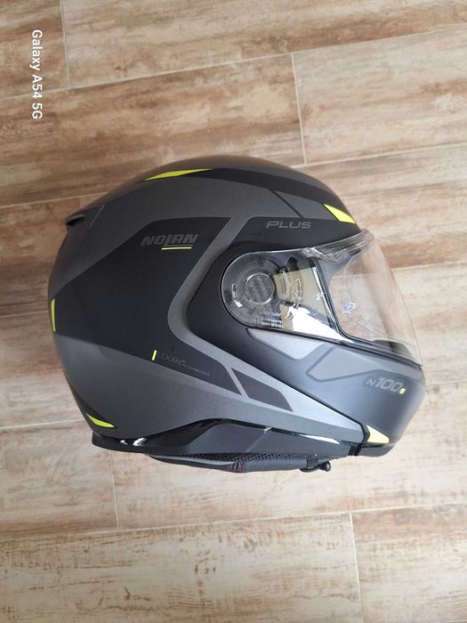 Nolan 100-5 Plus with N-COM B101 R Bluetooth installed , size-XL