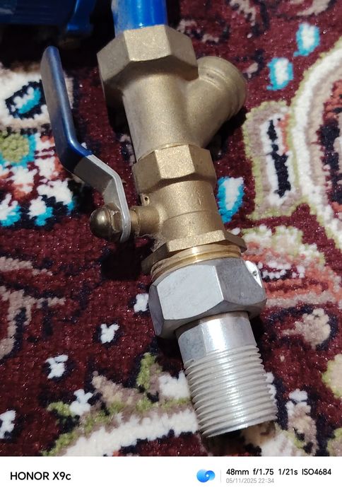 Suv uchotchik sotiladi