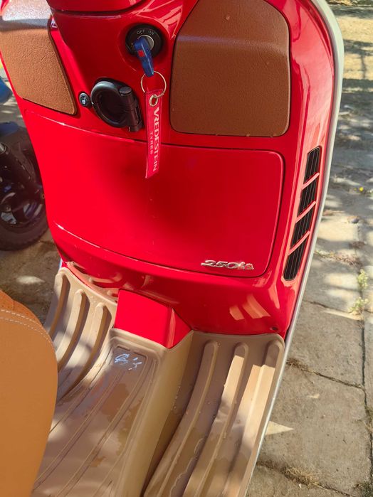 Vespa 250 gts  в перфектно състояние