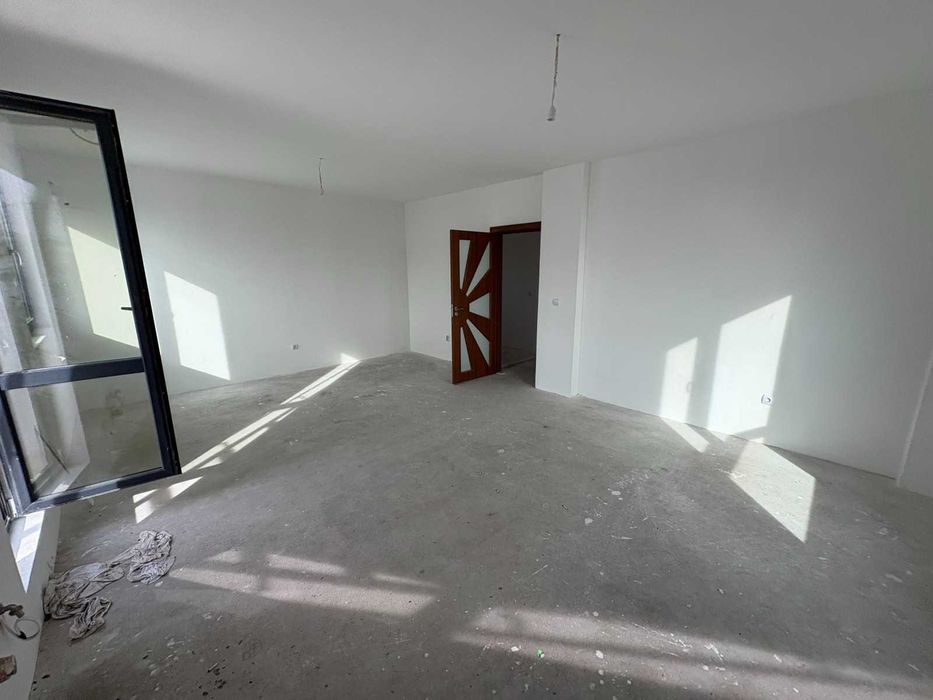 Продава се Четиристаен апартамент в Варна, Виница - 126 кв.м за 2064 €/кв.м - Снимка #4