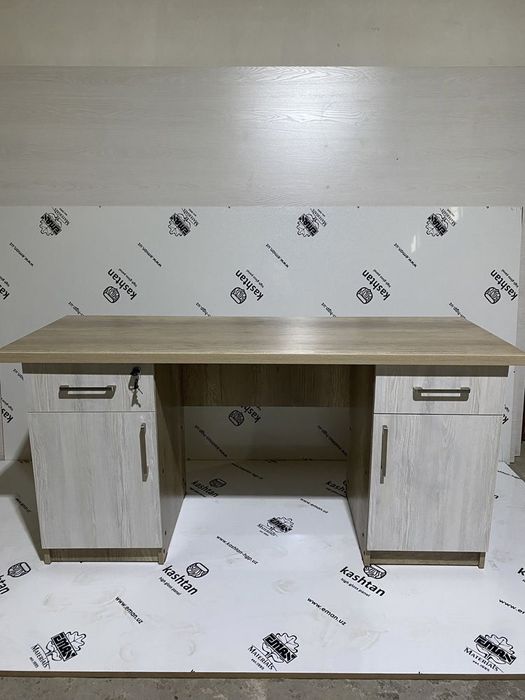 Писменный стол и компьютерный стол