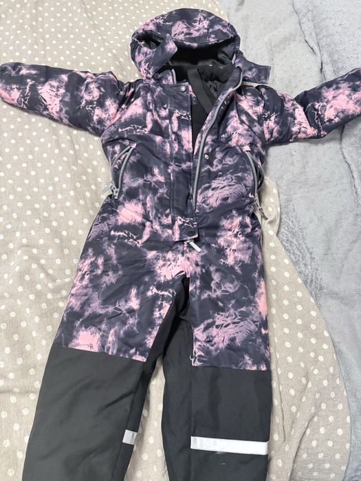 Продам зимний комбинезон в отл состоянии