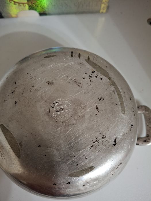 Кастрюлю  мельхиоровые