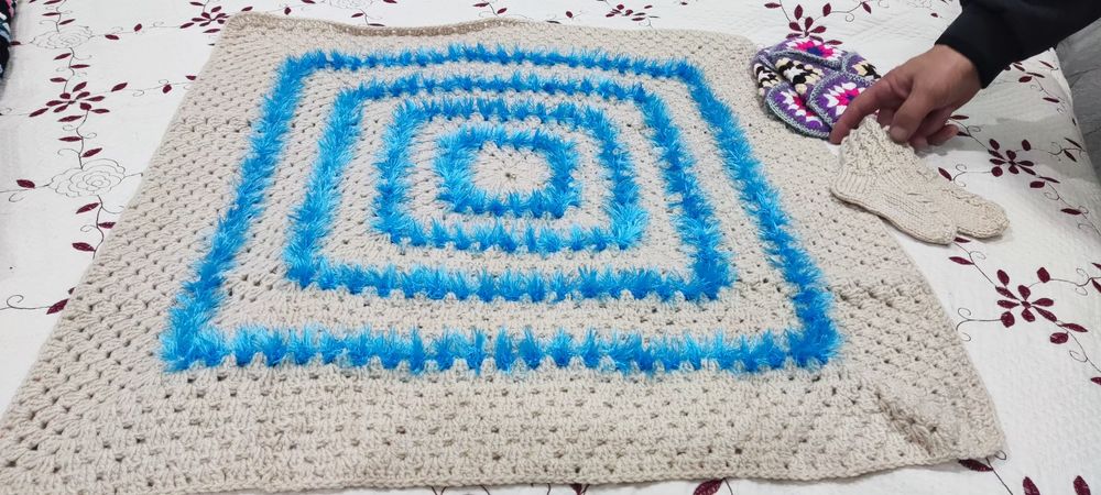 Вязанные пледы продам