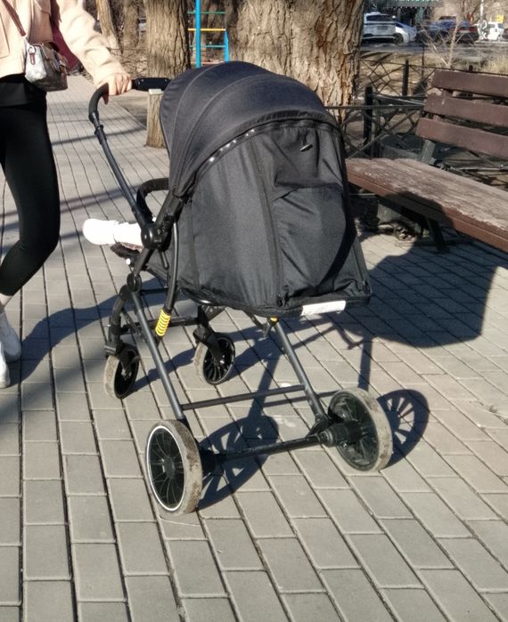 Продам коляску Текнум, лёгкую