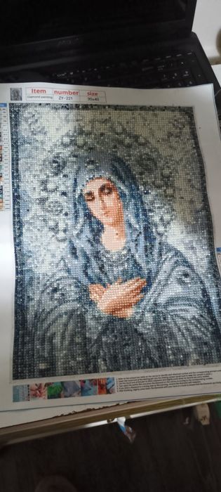 Tablou lucrat cu diamante.