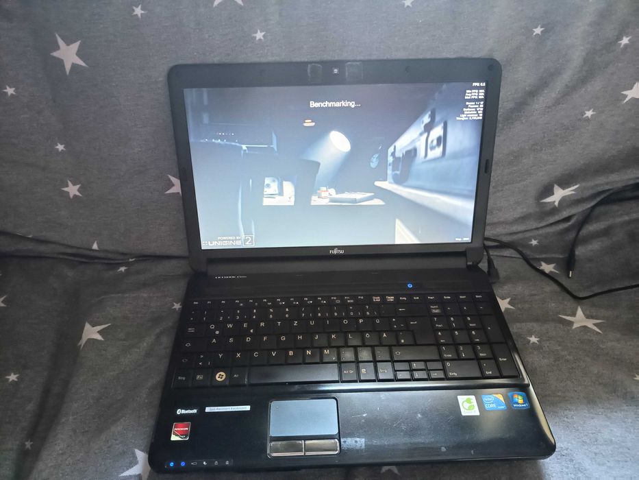 Laptop light gaming, Fujitsu Lifebook AH530, Core i5 480m, Radeon HD 5650, ram 8gb ddr3