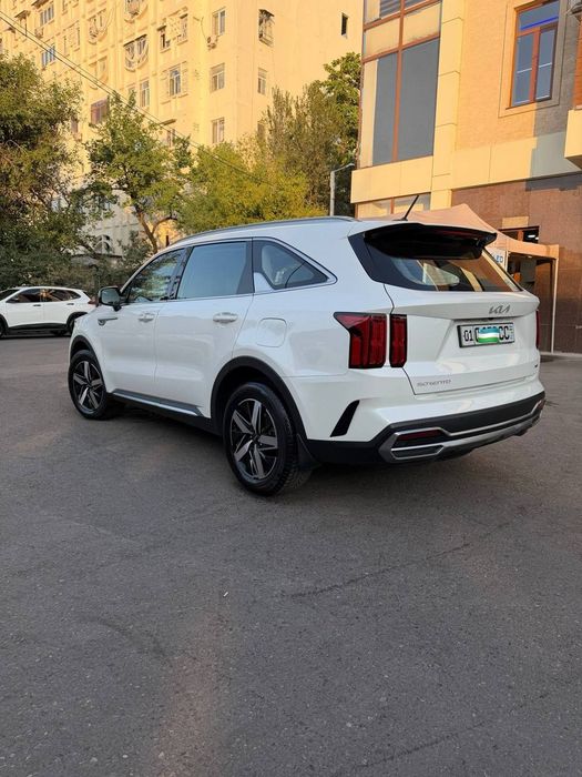 Kia Sorento sotiladi