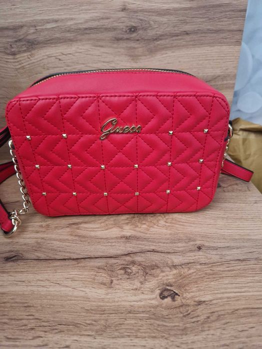 Оригинална чанта Guess