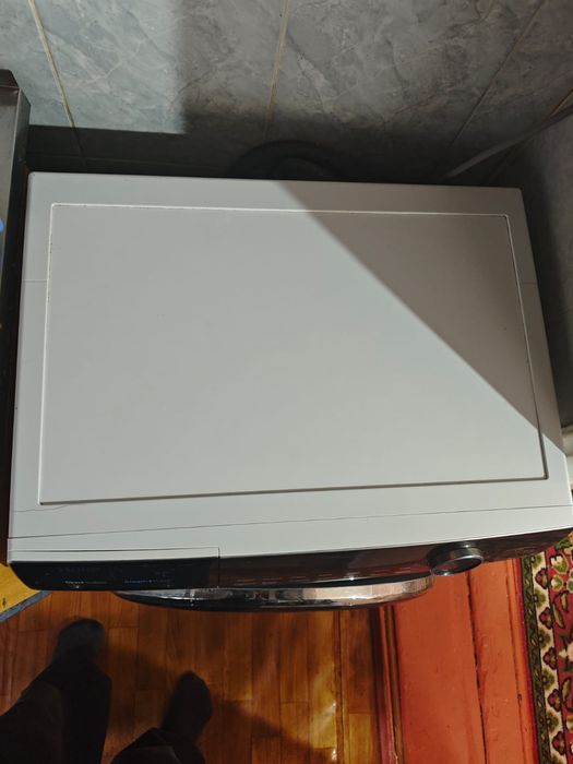 Продам стиральную машину