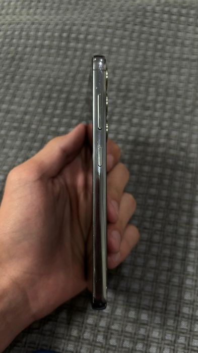 Samsung s23 256/8