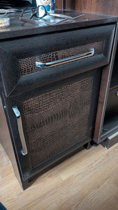 Стол компьютерный с этажеркой