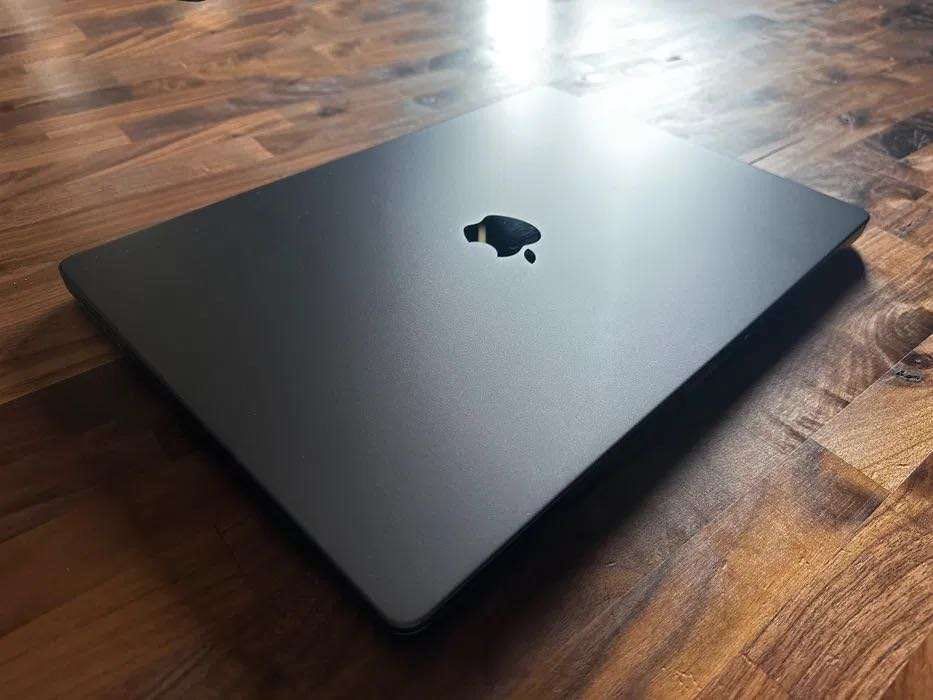 MacBook Pro 16 M3 Max, 16 CPU, 40 GPU, 48 Gb RAM, 1Tb SSD, Space black