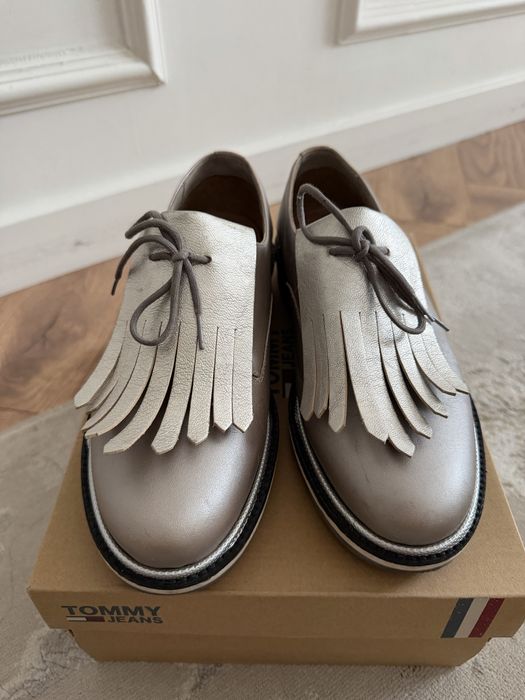 Кожаные ботинки Tommi Hilfiger 38 размер