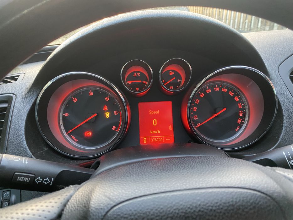 Opel insignia  Sport tourer 2.0  …160 de cai