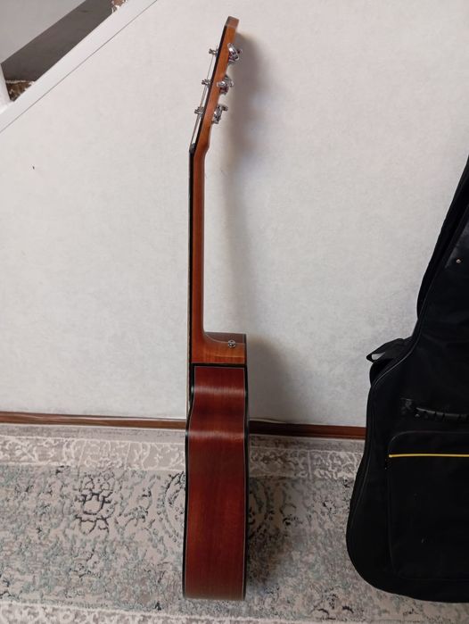 Продаётся Гитара