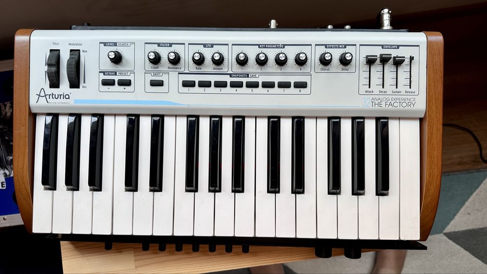 Midi controler Arturia analog experience 32