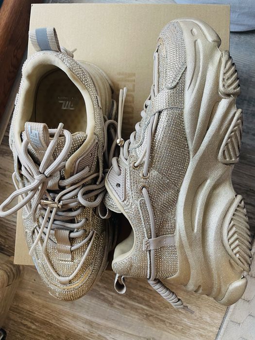 Steve Madden сникърси