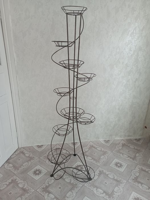 Продам подставку для цветов