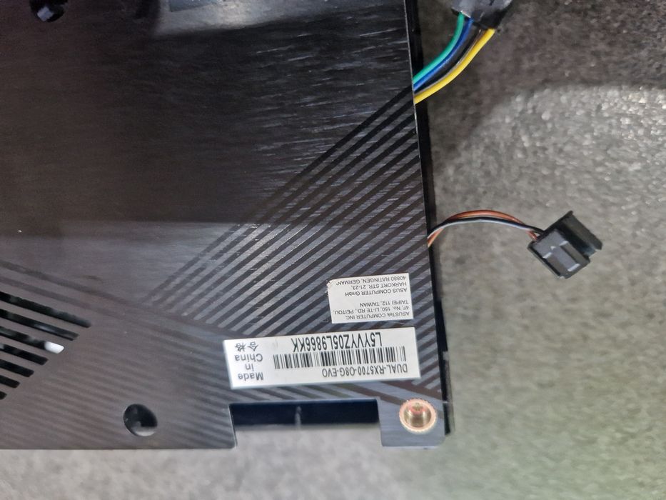 Carcasa cu ventilatoare rx  5700 asus