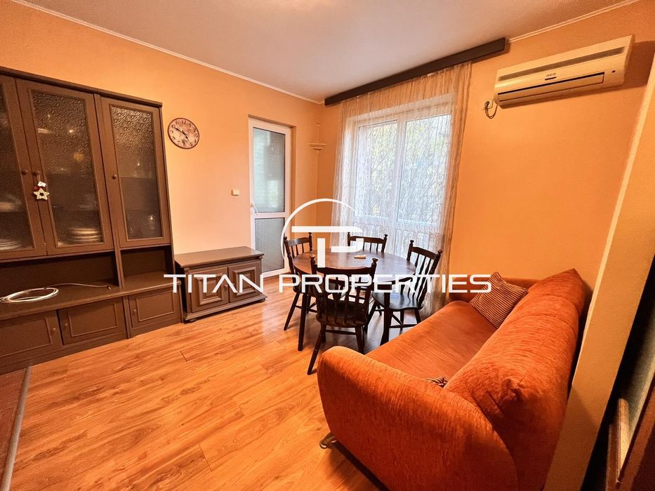 Дава се под наем Тристаен апартамент в Бургас, Център - 75 кв.м за 408 € - Снимка #1