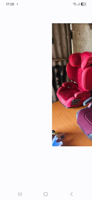 Vand 2 scaune pentru copii