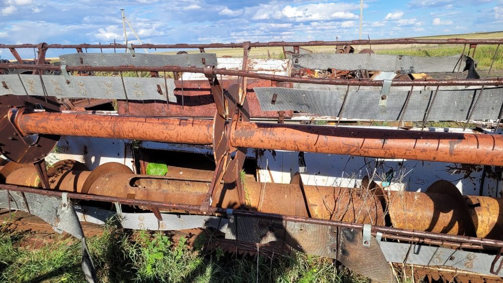 Продам запчасти на комбаин