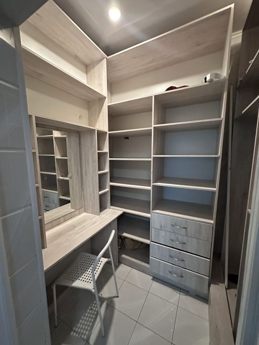 Продам гардеробную