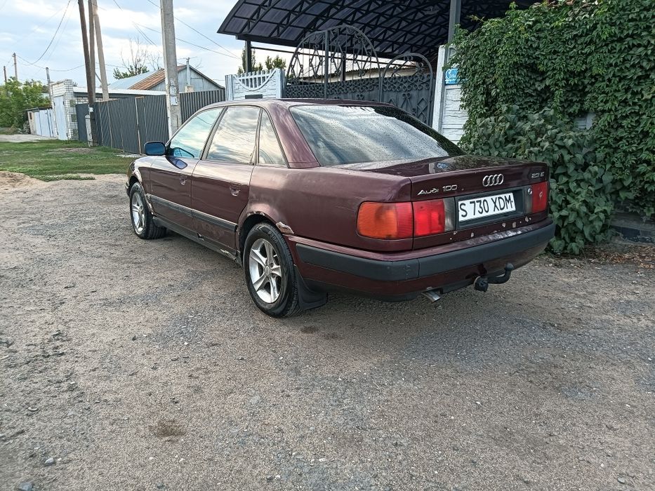 Продам Ауди 100 с4