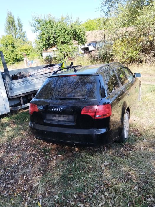 Продавам  ауди на части