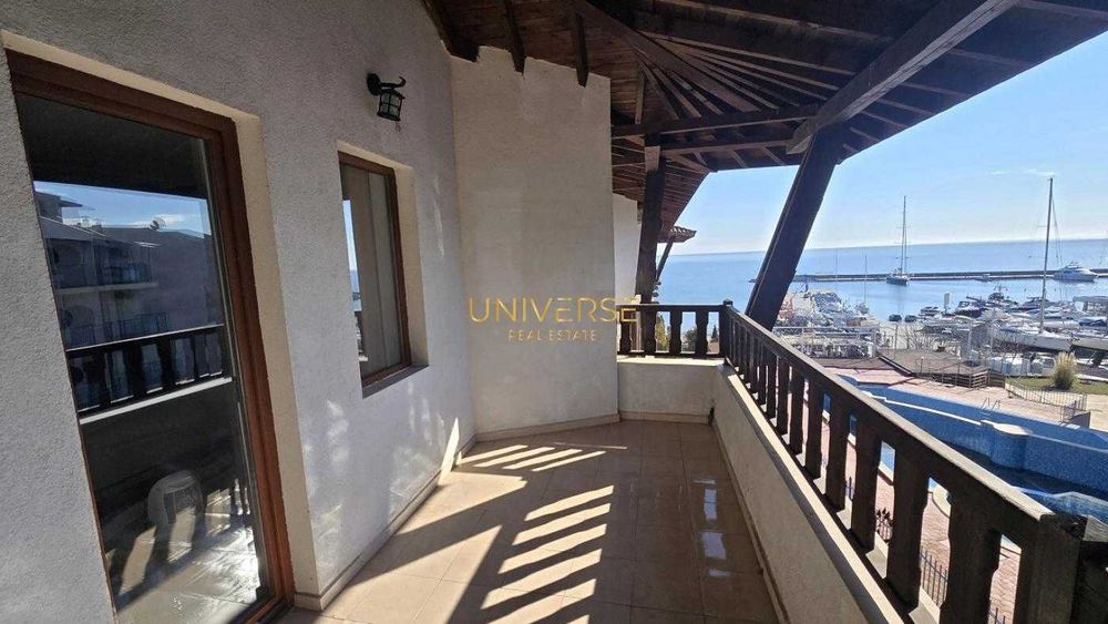 1+1 апартамент с гледка към морето на 1 линия в  Свети Влас #5643